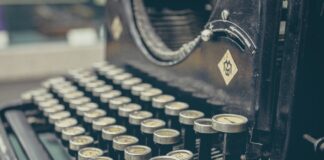 he brown and gray typewriter